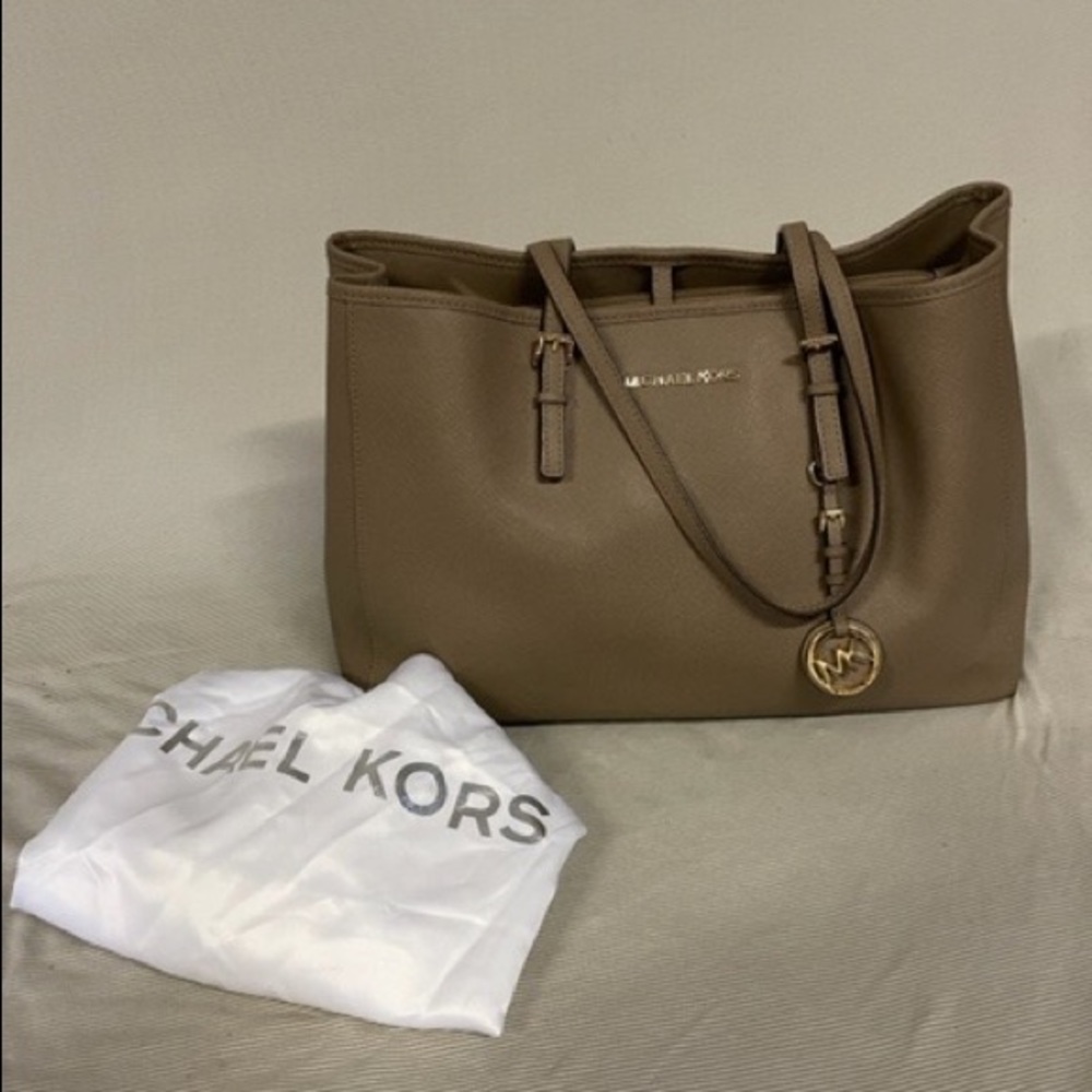 Michael Kors Jet Set Travel Tote